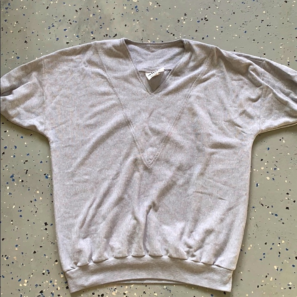 Casual V-neck shirt